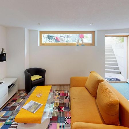 Chasa Samalgors Apartment Tschlin Exterior photo